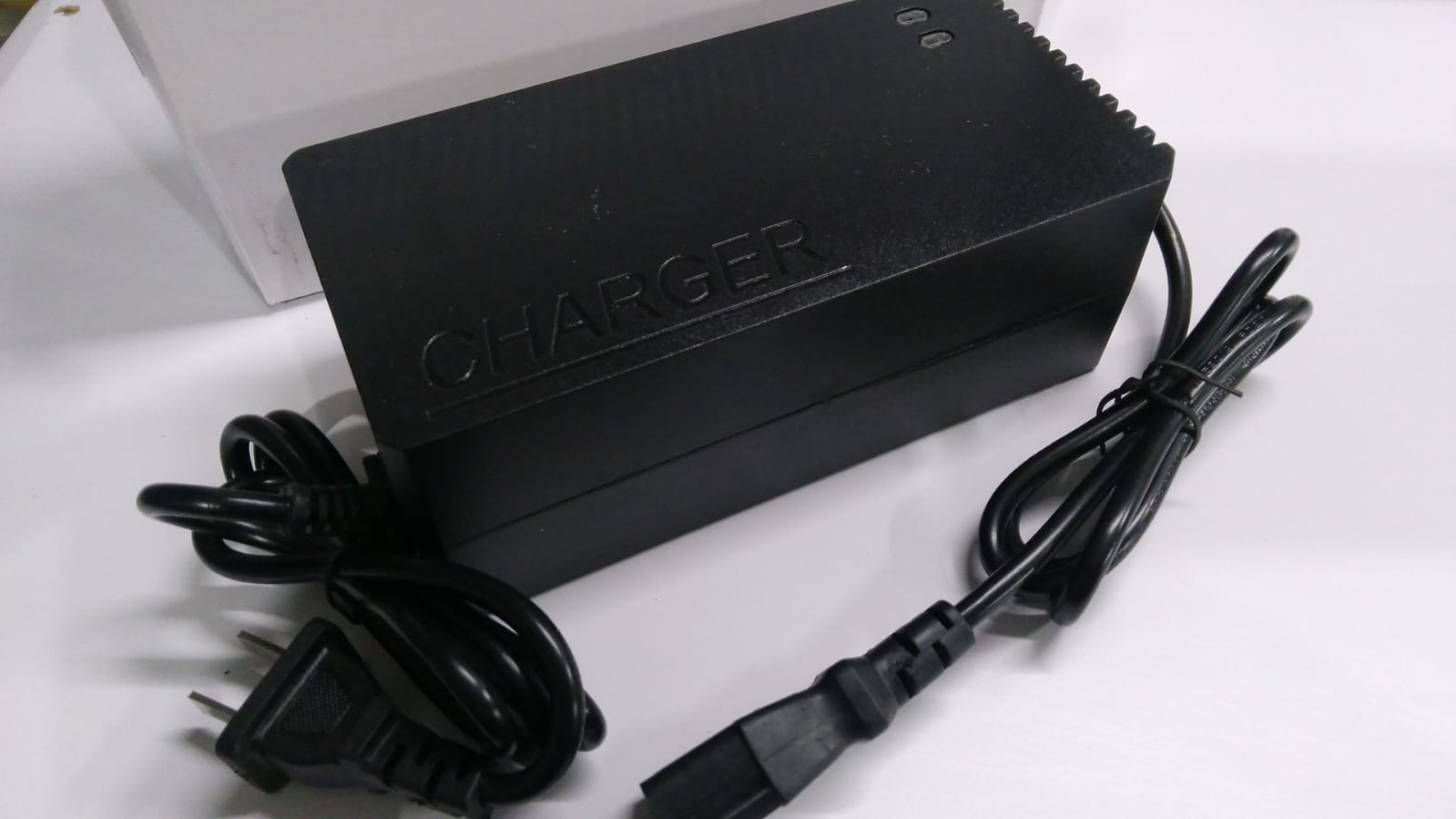 CARGADOR DE BATERIA MOTOS ELECTRICAS 48V 20AMP GEL